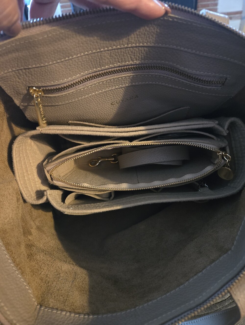 Cuyana Easy System Double Strap Laptop Tote Tan Crossbody - Picture 11 of 12